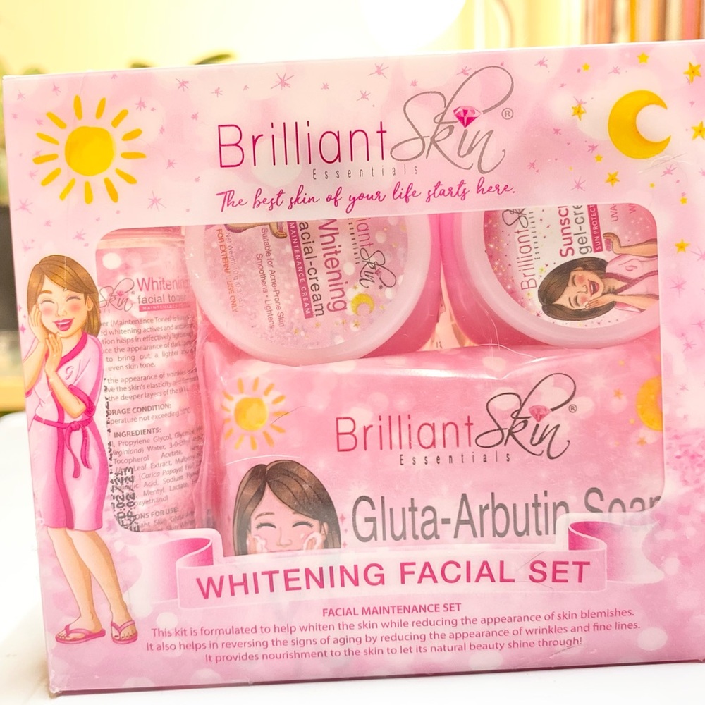 Brilliant skin essentials Whitening Facial Set